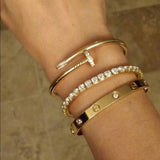 Elegance Nail Deluxe 18K Gold