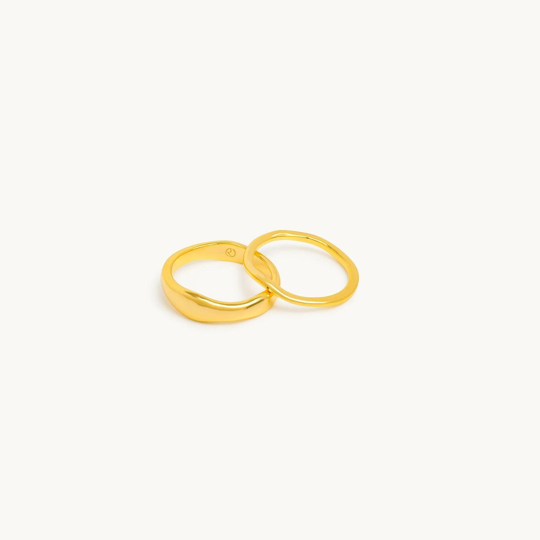 Rings hover