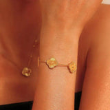 Trinity Clover Gold